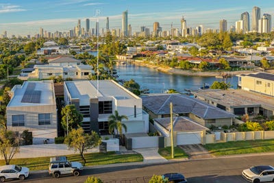 /international/au/1a-grant-place-broadbeach-waters-qld-150773072/