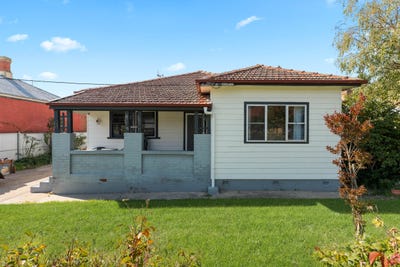 /international/au/13-george-street-goulburn-nsw-150846988/