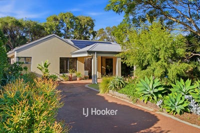 /international/au/14-schooner-crescent-dunsborough-wa-151207752/