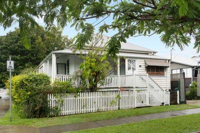 /international/au/159-rainbow-street-sandgate-qld-150558128/