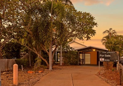 /international/au/13a-hawkes-place-cable-beach-wa-151462180/