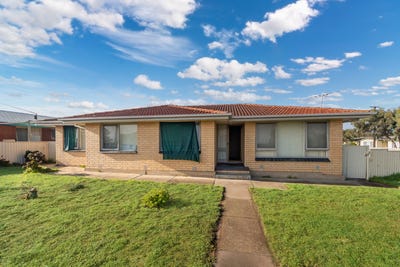 /international/au/68-gail-crescent-murray-bridge-sa-151317308/