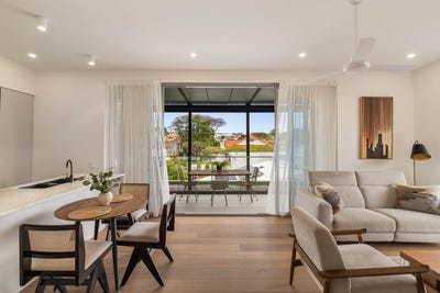 /international/au/10-118-racecourse-road-ascot-qld-151174348/