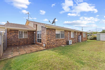 /international/au/4-4-6-crosby-street-darling-heights-qld-151021420/