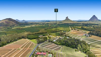 /international/au/170-pikes-road-glass-house-mountains-qld-152611064/