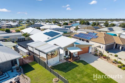 /international/au/5-honey-myrtle-close-burrum-heads-qld-151469936/