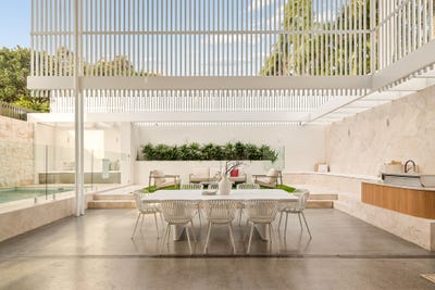 /international/au/11-boyd-street-bowen-hills-qld-151043048/