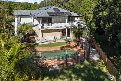 /international/au/77-bangalow-street-bridgeman-downs-qld-148459556/?lang=en