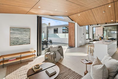 /international/au/10-20-cooper-street-nedlands-wa-150973116/