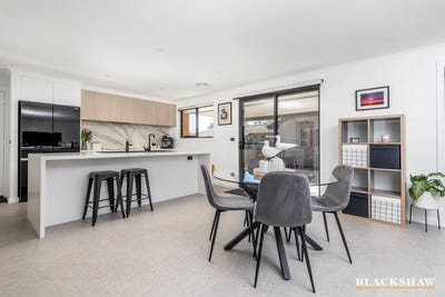 /international/au/7-vallance-place-cook-act-151300064/