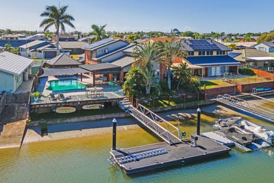 /international/au/22-seabreeze-street-paradise-point-qld-151159636/