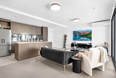 /international/au/129-2-browne-parade-warwick-farm-nsw-150844496/