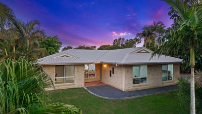 /international/au/27-seafarer-drive-river-heads-qld-148550336/