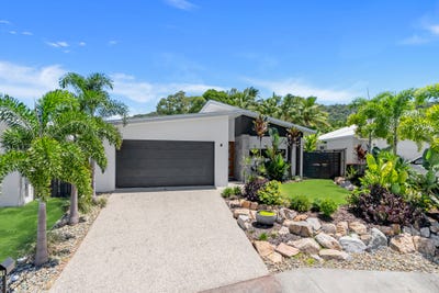 /international/au/21-headsail-drive-trinity-beach-qld-148537916/?lang=en