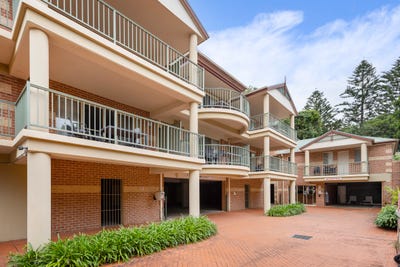 /international/au/19-129-terralong-street-kiama-nsw-150643340/