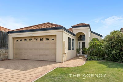 /international/au/1-kirra-court-hillarys-wa-150861640/