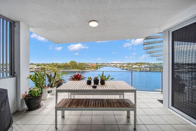 /international/au/45-51-grand-parade-kawana-island-qld-152457864/