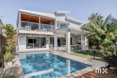 /international/au/2-bowman-close-bulli-nsw-151957460/