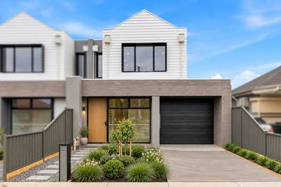 /international/au/10a-compton-parade-sunshine-north-vic-152577812/