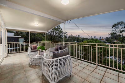 /international/au/77-forrester-terrace-bardon-qld-148184936/?lang=it