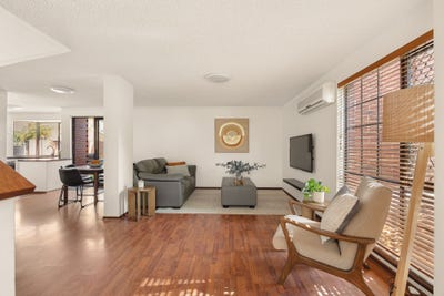 /international/au/11-34-coode-street-mount-lawley-wa-152140924/