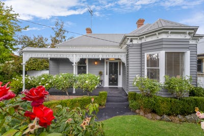 /international/au/16-clarendon-street-hamilton-vic-150818252/
