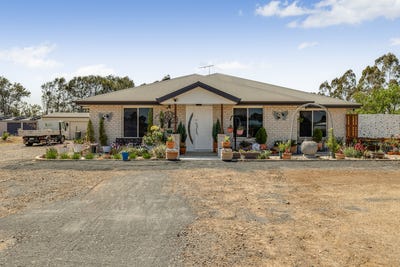 /international/au/15-neslo-court-dalby-qld-152686832/