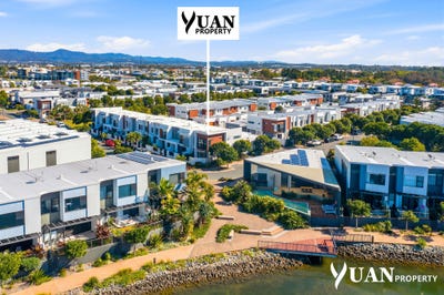/international/au/2-regent-lane-hope-island-qld-151908396/