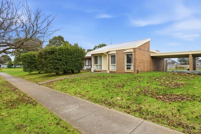 /international/au/3-168-174-desailly-street-sale-vic-151462900/