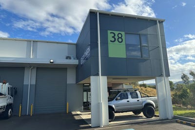 /international/au/38-10-sylvester-avenue-unanderra-nsw-504905116/