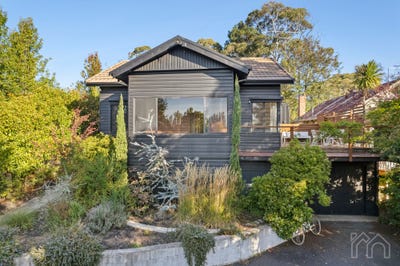 /international/au/19-sixth-street-hepburn-springs-vic-151039084/