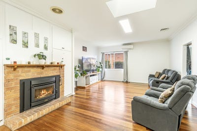 /international/au/9-clay-avenue-casino-nsw-148575096/