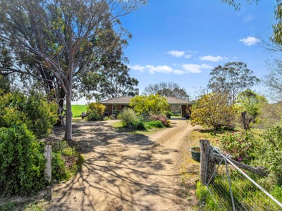 /international/au/109-gall-lane-balmattum-vic-700373912/