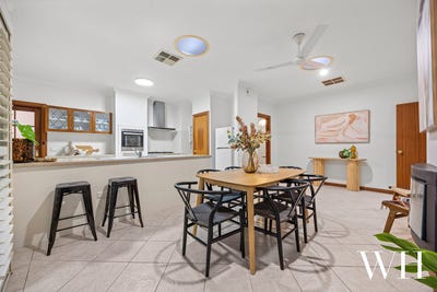 /international/au/3a-lee-place-bicton-wa-148207812/