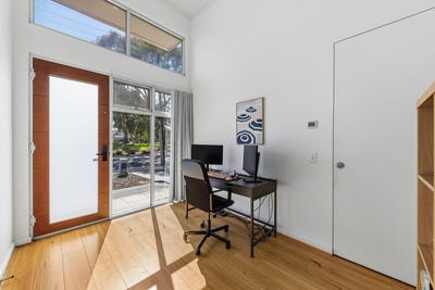 /international/au/43b-quick-road-mitchell-park-sa-150817648/