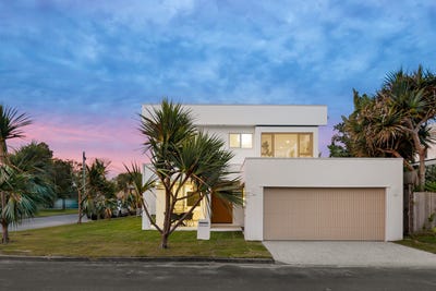 /international/au/49-binya-avenue-coolangatta-qld-148547696/