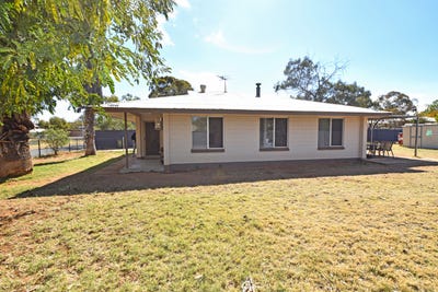 /international/au/2-cypress-crescent-east-side-nt-148708300/?lang=en