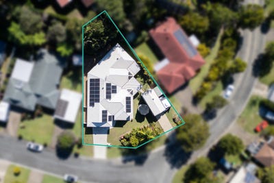/international/au/14-hotspur-crescent-little-mountain-qld-151986940/