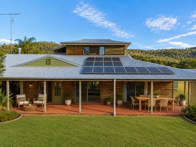 /international/au/8-vista-court-withcott-qld-151196800/