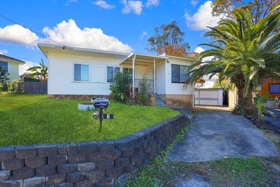 /international/au/7-moomin-place-busby-nsw-148475572/