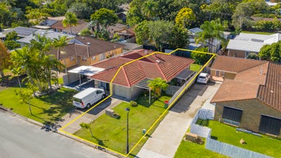 /international/au/2-17-coventry-court-labrador-qld-151359436/