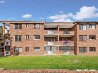/international/au/12-8-brisbane-street-harris-park-nsw-148566768/?lang=en