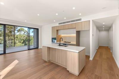 /international/au/b309-89-john-whiteway-drive-gosford-nsw-150015960/