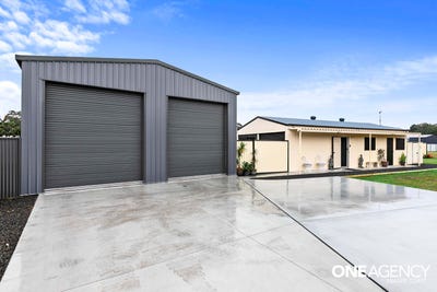 /international/au/25-porpita-circuit-toogoom-qld-152124476/