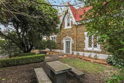 /international/au/2-cimitiere-street-launceston-tas-152545316/
