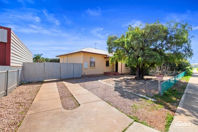 /international/au/7-button-street-whyalla-norrie-sa-152129224/