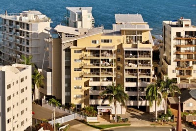 /international/au/22-83-marine-parade-redcliffe-qld-151333940/