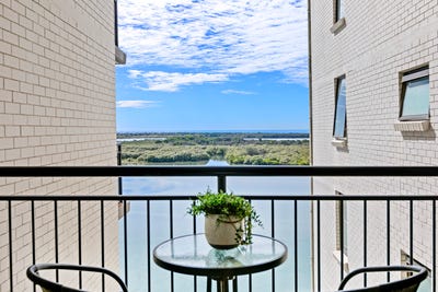 /international/au/70-150-duporth-avenue-maroochydore-qld-148561708/