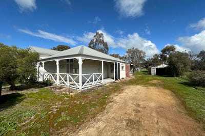 /international/au/70-piesse-street-katanning-wa-152472976/