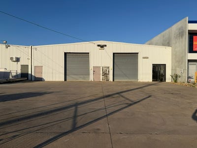 /international/au/16-concorde-crescent-werribee-vic-505131344/